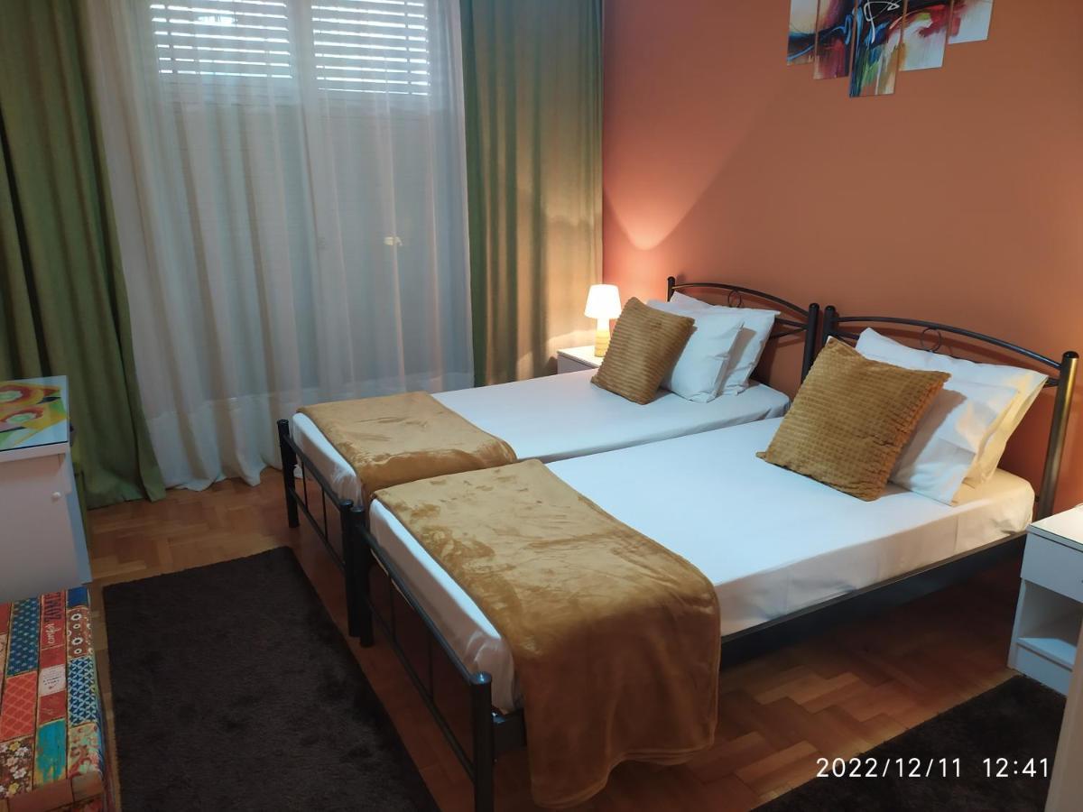 וולוס Anna'S Flat No2- 2 Bedroom Apartment מראה חיצוני תמונה